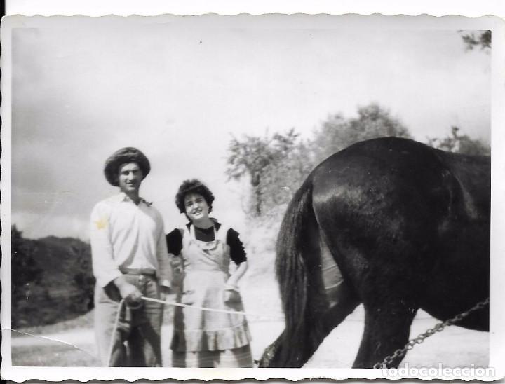 Antique Photography: ** AN275 - FOTOGRAFIA - PAREJA JUNTO A UN CABALLO