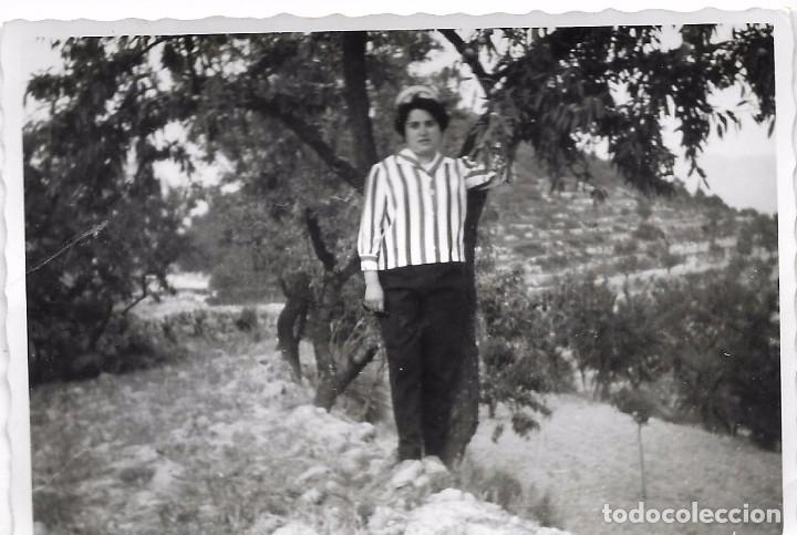 Antique Photography: ** AN290 - FOTOGRAFIA - JOVEN JUNTO A UN ARBOL