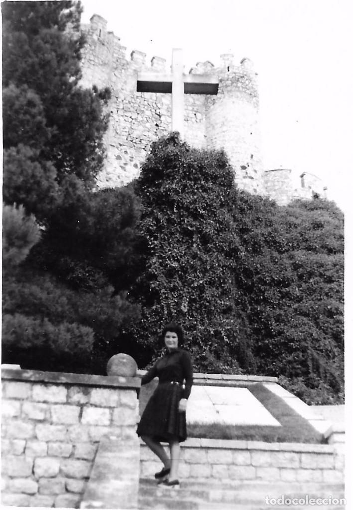 Antique Photography: ** AN296 - FOTOGRAFIA - SE&Ntilde;ORA EN EL CASTILLO DE ALMANSA