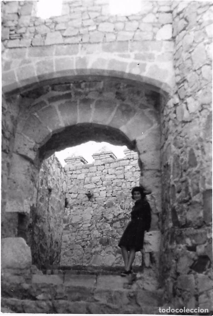 Antique Photography: ** AN297 - FOTOGRAFIA - SE&Ntilde;ORA EN EL CASTILLO DE ALMANSA