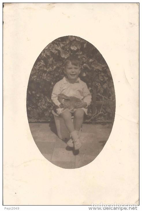 Alte Fotografie: :::: LC44 - FOTOGRAFIA - NI&Ntilde;O CON UN CONEJITO EN BRAZOS