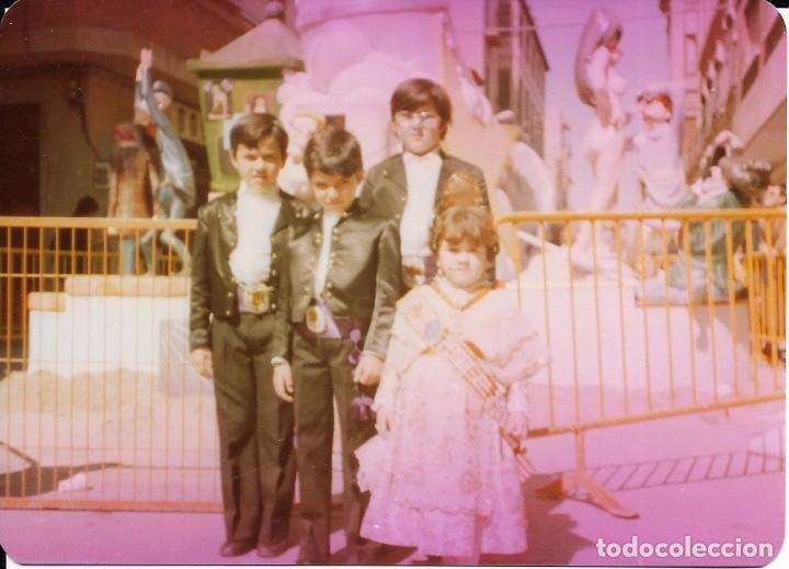 Alte Fotografie: ** AN349 - FOTOGRAFIA - GRUPITO DE JOVENES FALLEROS