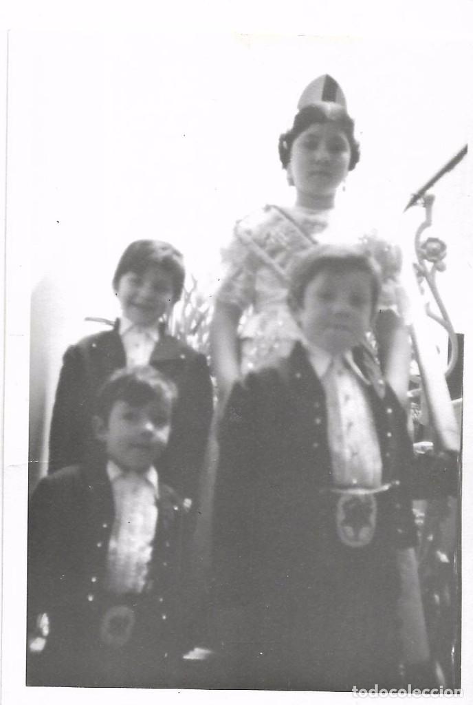 Alte Fotografie: ^^^ AN498 - FOTOGRAFIA - GRUPO DE JOVENES FALLEROS