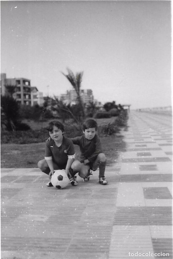 Alte Fotografie: ** AN515 - FOTOGRAFIA - JOVENCITOS CON UNA PELOTA