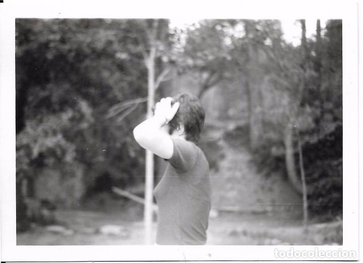 Fotografia antiga: ** AN521 - FOTOGRAFIA - SE&Ntilde;ORA EN UN BOSQUE