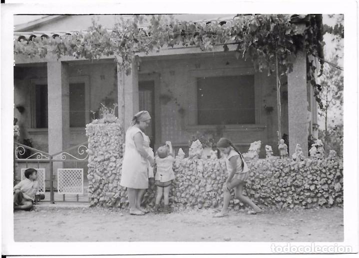 Alte Fotografie: ** AN592 - FOTOGRAFIA - SE&Ntilde;ORA CON TRES NI&Ntilde;ITOS