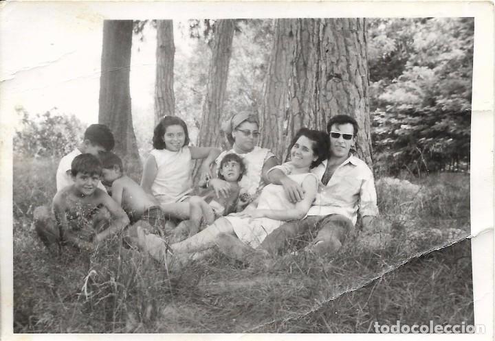 Alte Fotografie: ** AN720 - FOTOGRAFIA - GRUPO DE AMIGOS EN EL CAMPO