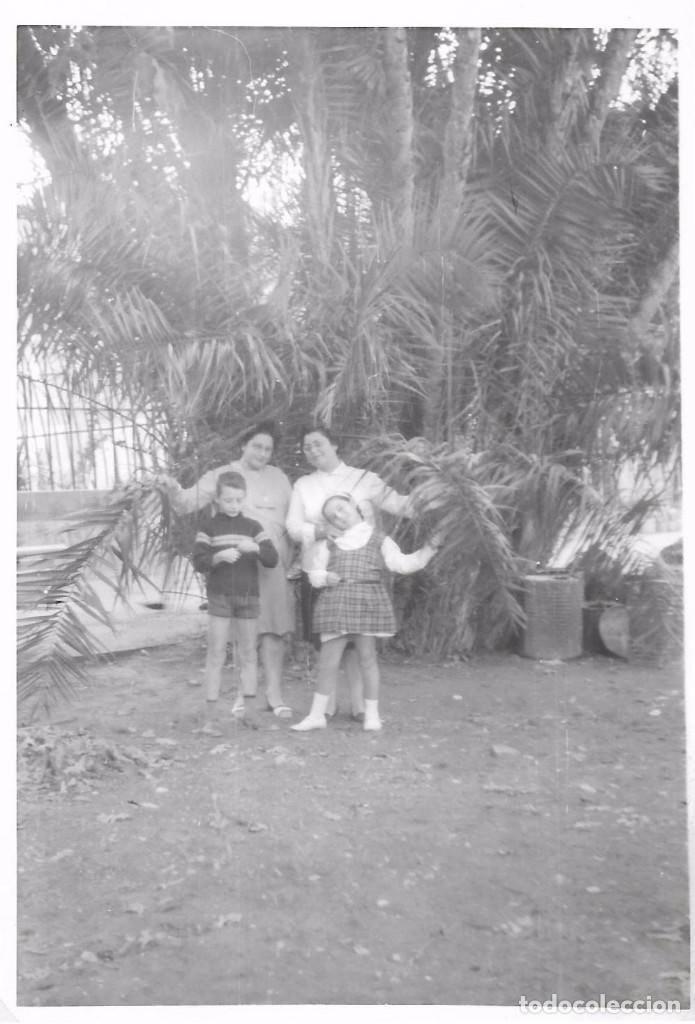 Fotograf&iacute;a antigua: ** AN637 - FOTOGRAFIA - DOS AMIGAS CON SUS NI&Ntilde;OS