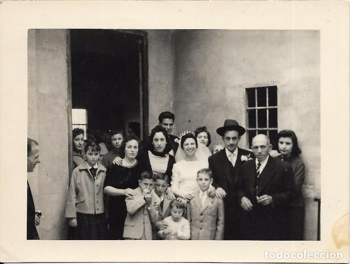 Fotografia antiga: ** AN655 - FOTOGRAFIA - PAREJA DE NOVIOS CON SUS FAMILIARES