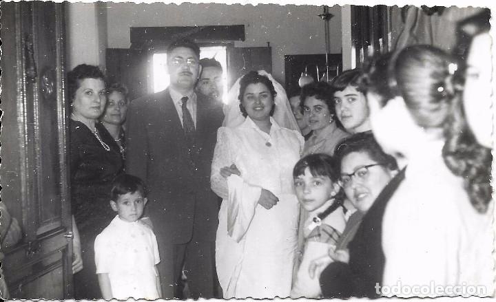 Fotograf&iacute;a antigua: ** AN685 - FOTOGRAFIA - NOVIA CON SU FAMILIA