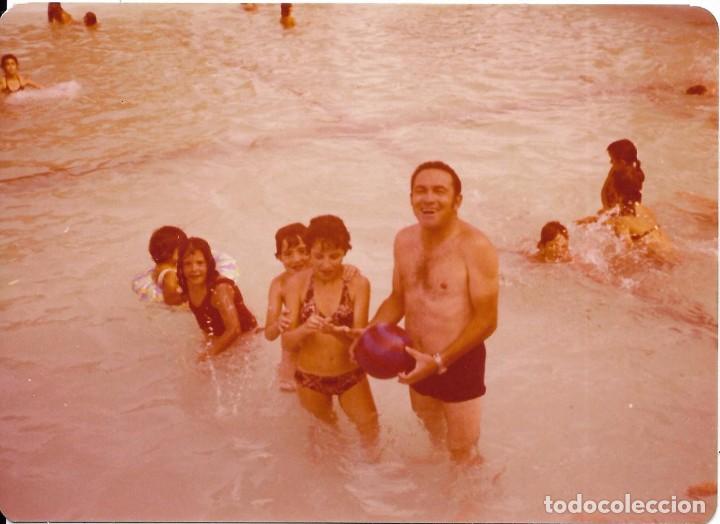 Fotograf&iacute;a antigua: ** AN688 - FOTOGRAFIA - SE&Ntilde;OR CON VARIOS JOVENCITOS TOMANDO EL BA&Ntilde;O