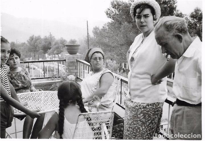 Fotograf&iacute;a antigua: ** AN791 - FOTOGRAFIA - GRUPO DE AMIGOS EN UNA TERRAZA