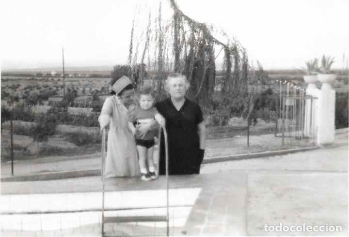Alte Fotografie: ** T381 - FOTOGRAFIA - SE&Ntilde;ORAS CON UN NI&Ntilde;ITO