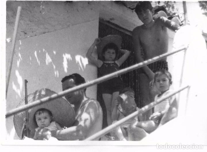 Fotografia antica: ** RT429 - FOTOGRAFIA - GRUPO FAMILIAR EN UNA ESCALERA