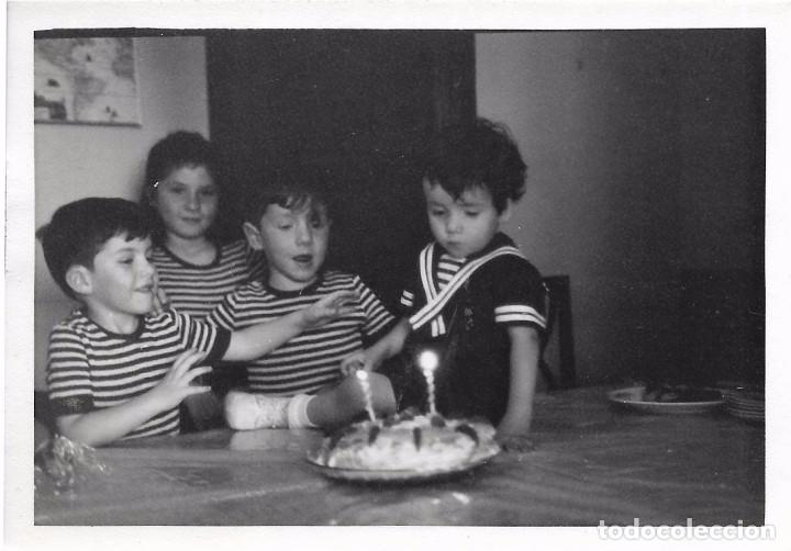 Fotografia antica: ** E708 - FOTOGRAFIA - JOVENCITOS EN UN CUMPLEA&Ntilde;OS