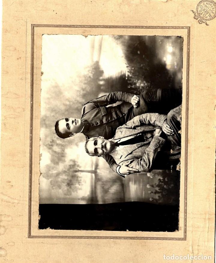 Fotografia antiga: COLONIAS TETU&Aacute;N BONITA FOTO EN APAISADO MILITAR Y FAMILIAR  FOTO ALBERTO TETU&Aacute;N A&Ntilde;OS 20