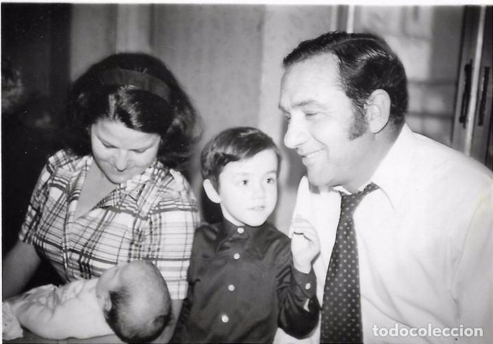 Fotografia antiga: *** D65 - FOTOGRAFIA - PAREJA CON SUS NI&Ntilde;OS