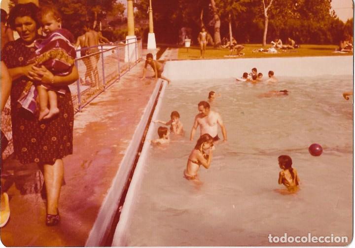 Fotografia antiga: :::: K89 - FOTOGRAFIA - GENTE EN UNA PISCINA