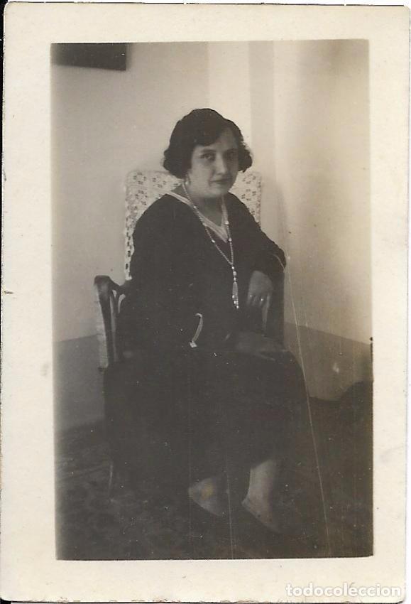 Fotografia antiga: ** FA815 - FOTOGRAFIA PEQUE&Ntilde;O FORMATO - SE&Ntilde;ORA - 7 X 5 CM.