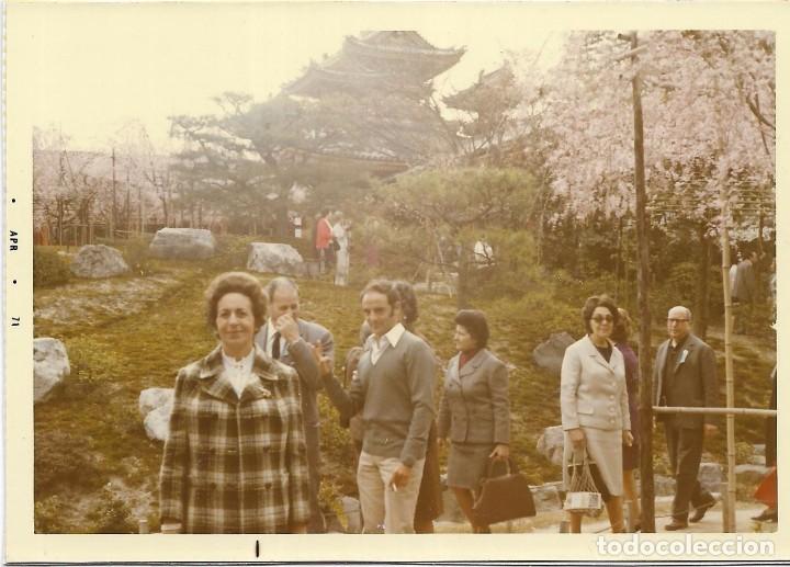Fotografia antiga: *** QW662 - FOTOGRAFIA - GRUPO DE AMIGOS EN UN BONITO PAISAJE