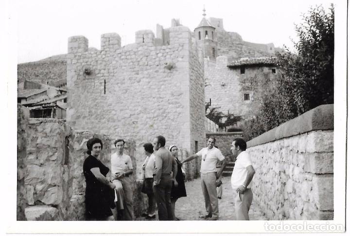 Fotografia antiga: == A714 - FOTOGRAFIA - GRUPO DE AMIGOS EN UN BONITO PAISAJE