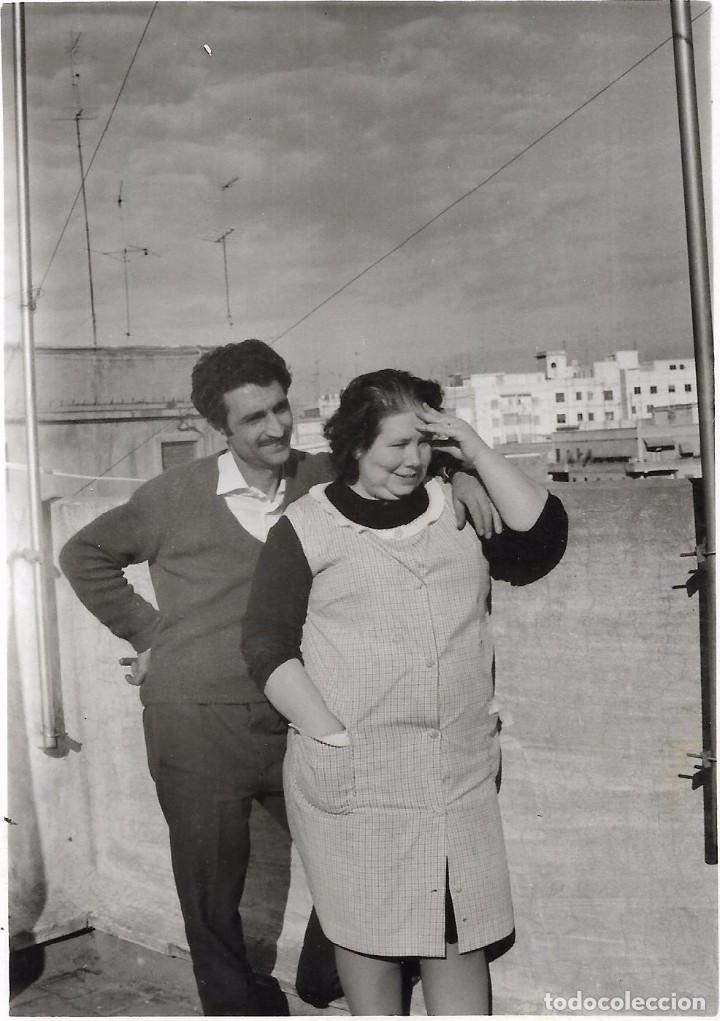 Antique Photography: *** D787 - FOTOGRAFIA - SE&Ntilde;ORA Y JOVEN EN UNA TERRAZA