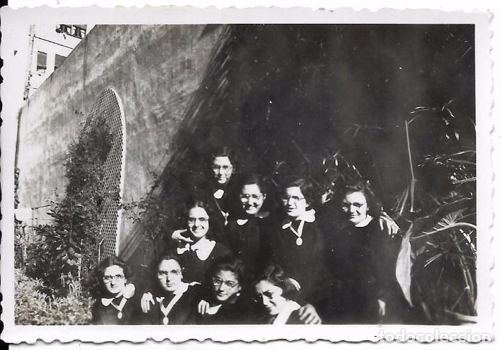 Antique Photography: == D318 - FOTOGRAFIA - GRUPO DE JOVENES AMIGAS