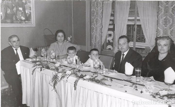 Antique Photography: ** AM113 - FOTOGRAFIA - GRUPO FAMILIAR EN UN BANQUETE