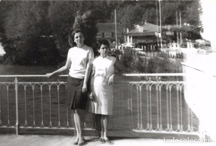 Fotograf&iacute;a antigua: ** SS584 - FOTOGRAFIA - DOS AMIGAS