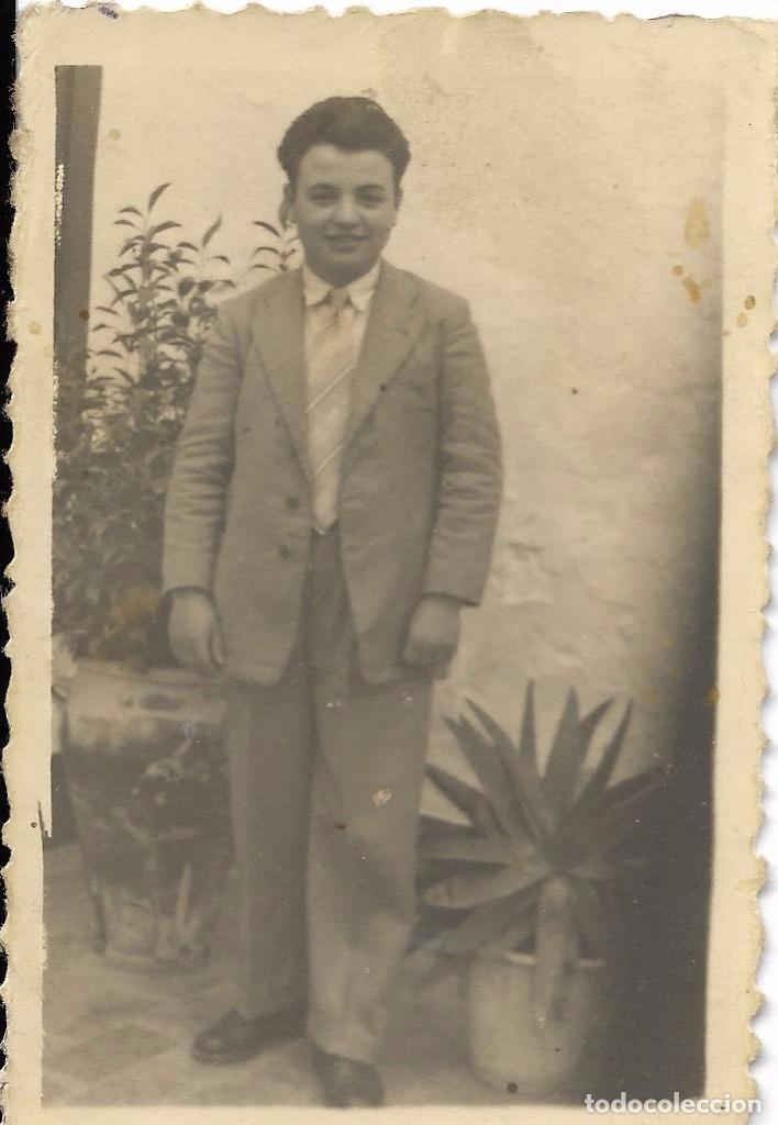 Fotograf&iacute;a antigua: :::: A22 - FOTOGRAFIA - JOVEN - 1949
