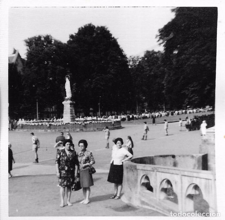 Fotografia antica: ** AM213 - FOTOGRAFIA - TRES AMIGAS EN UNA PLAZA