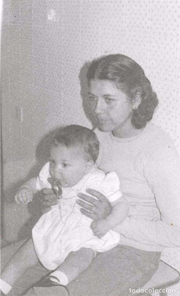 Fotograf&iacute;a antigua: *** AM377 - FOTOGRAFIA - SE&Ntilde;ORA CON BEBE EN BRAZOS