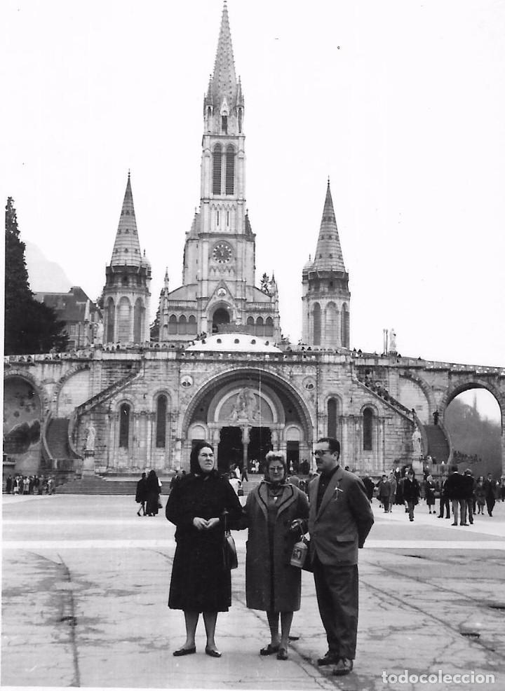 Fotograf&iacute;a antigua: *** AM386 - FOTOGRAFIA - TRES AMIGOS EN UN BONITO PAISAJE