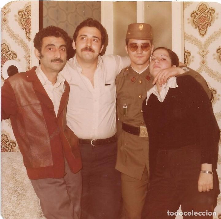 Fotografia antiga: ** AM238 - FOTOGRAFIA - JOVEN SOLDADO CON SU FAMILIA