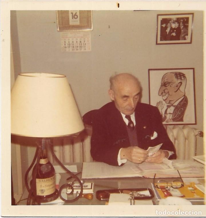 Fotografia antiga: ** AM244 - FOTOGRAFIA - SE&Ntilde;OR EN SU DESPACHO