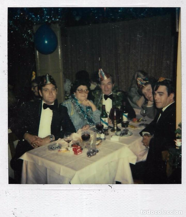 Fotografia antiga: *** AM556 - FOTOGRAFIA - GRUPO DE AMIGOS EN UNA FIESTA