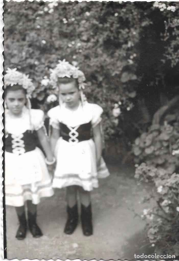 Fotografia antiga: ** AM449 - FOTOGRAFIA - DOS NI&Ntilde;AS CON TRAJES REGIONALES