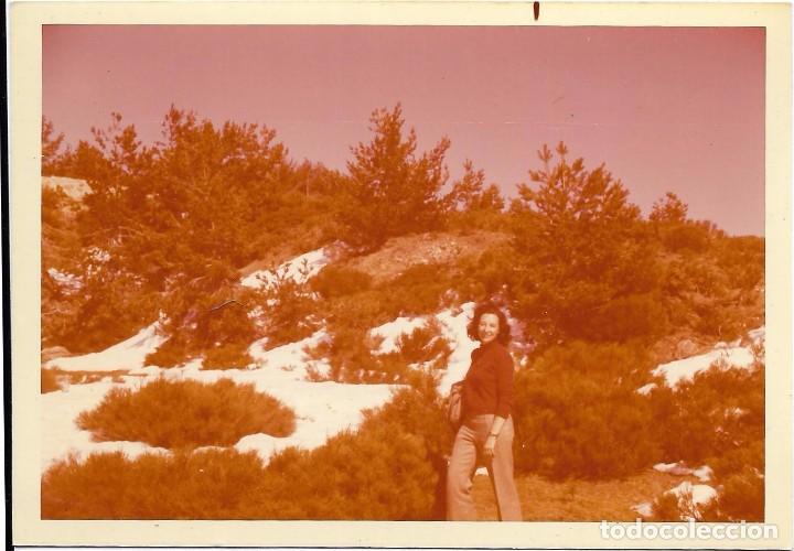 Fotografia antiga: :::: CC86 - FOTOGRAFIA - JOVEN EN BONITO PAISAJE