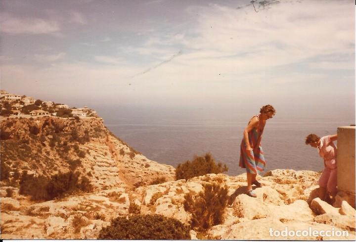 Fotografia antiga: *** QW417 - FOTOGRAFIA - DOS AMIGAS EN UN BONITO PAISAJE