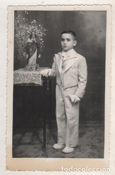 Fotografia antiga: Fotografia tama&ntilde;o postal, ni&ntilde;o primera comuni&oacute;n Foto Iris Cuatro Caminos 1950