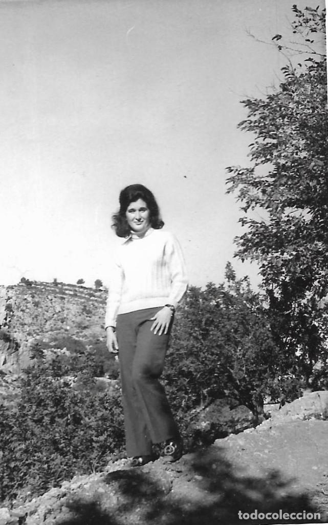 Antique Photography: == AD493 - FOTOGRAFIA - JOVEN EN EL CAMPO