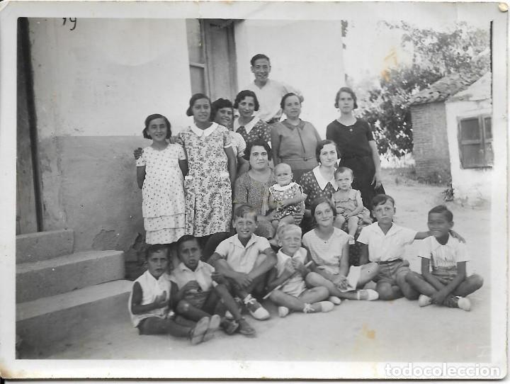 Antique Photography: == AD377 - FOTOGRAFIA - GRUPO DE JOVENES