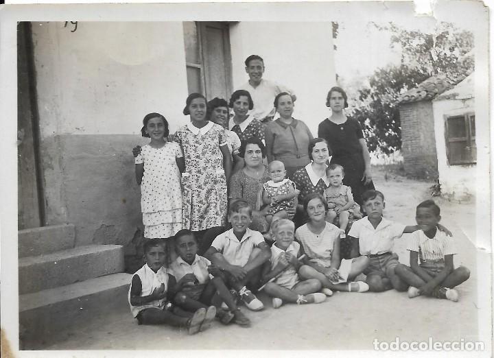Fotografia antiga: == AD378 - FOTOGRAFIA - GRUPO DE AMIGOS CON VARIOS JOVENCITOS