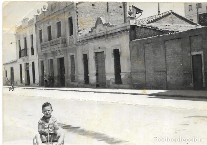 Fotografia antiga: == AD506 - FOTOGRAFIA - NI&Ntilde;O CON SU COCHECITO