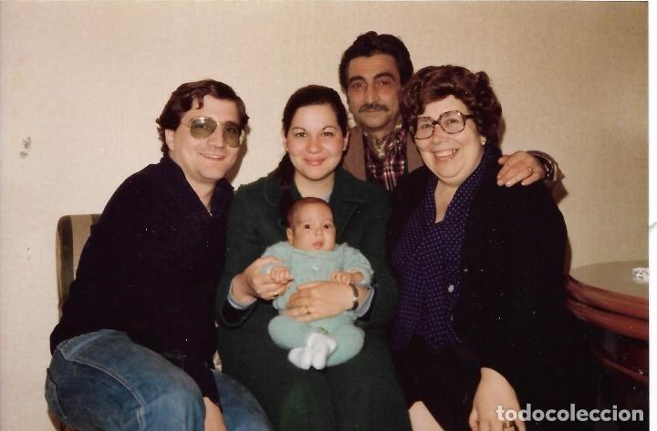 Photographie ancienne: == AD611 - FOTOGRAFIA - GRUPO FAMILIAR CON UN BEB&Eacute;