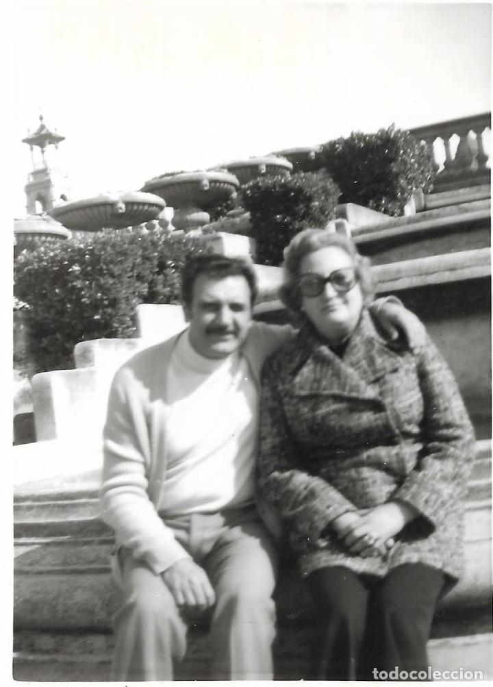 Fotografia antiga: == AD533 - FOTOGRAFIA - PAREJA EN UN BONITO PAISAJE