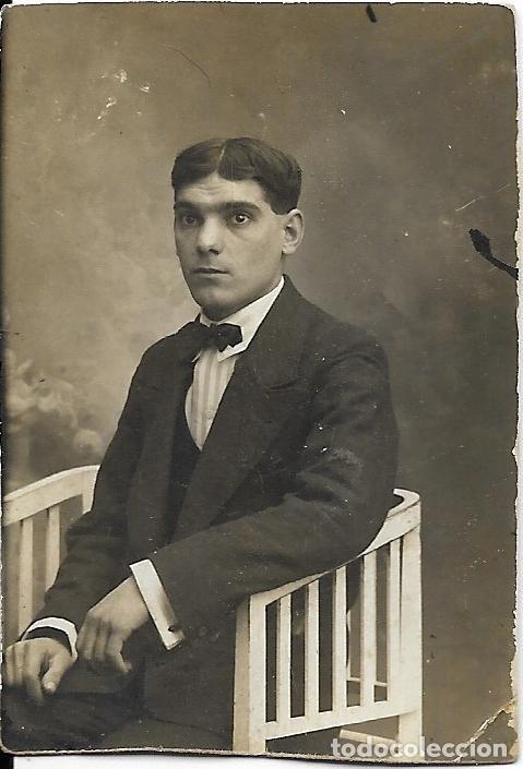 Fotografia antica: == FA861 - FOTOGRAFIA PEQUE&Ntilde;O FORMATO - JOVEN - 5,8 X 4 CM.