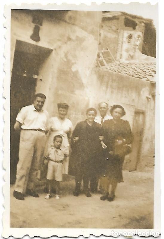 Fotografia antica: == FA865 - FOTOGRAFIA PEQUE&Ntilde;O FORMATO - GRUPO FAMILIAR - 6,5 X 4,5 CM.