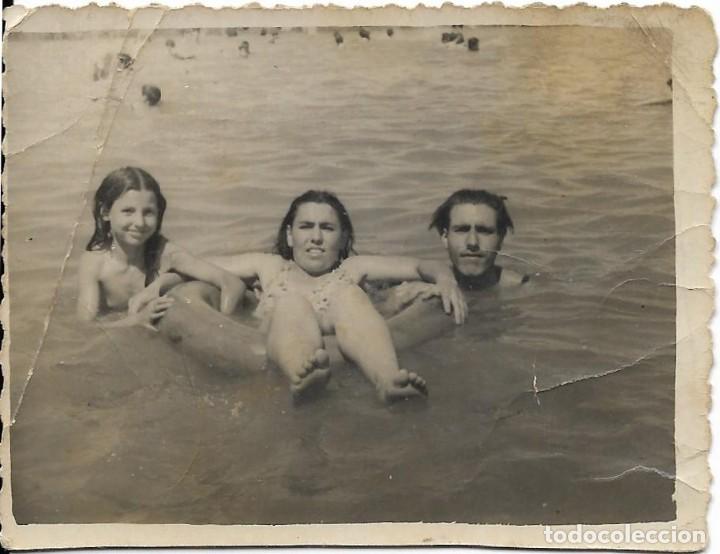 Fotografia antica: == AD821 - FOTOGRAFIA - FAMILIA TOMANDO EL BA&Ntilde;O
