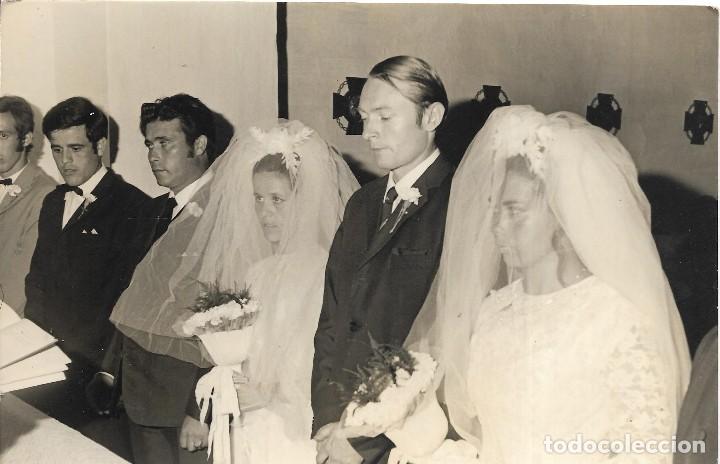 Fotograf&iacute;a antigua: :::: LL92 - FOTOGRAFIA - DOS PAREJAS DE NOVIOS - 18 X 12 CM.